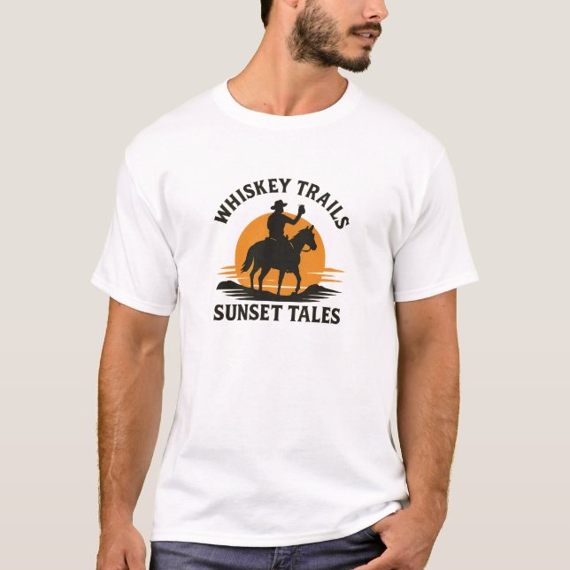Camiseta Trilhas de Uísque do Cowboy do Pôr do Sol Design (Frente)