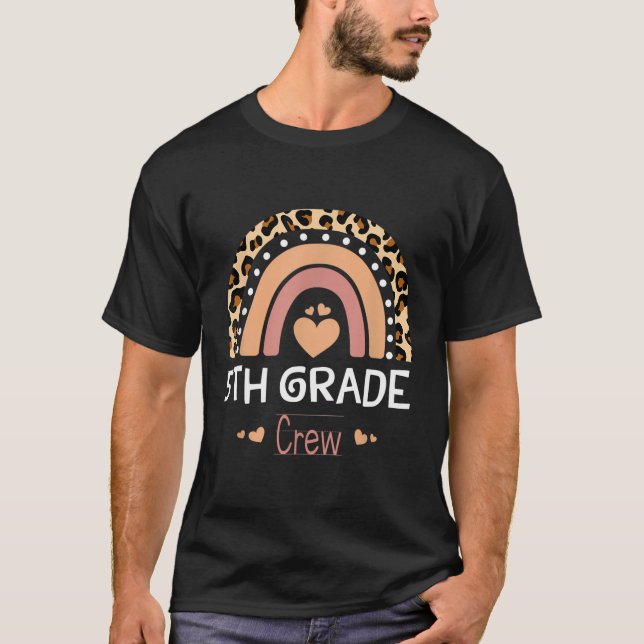 Camiseta Tripulação 5 Grátis Leopardo Arco-Íris Primeiro Di (Frente)