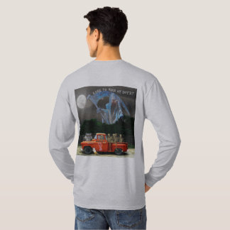 Camiseta Tripulação Vermelha e Tripulação de Esqueleto