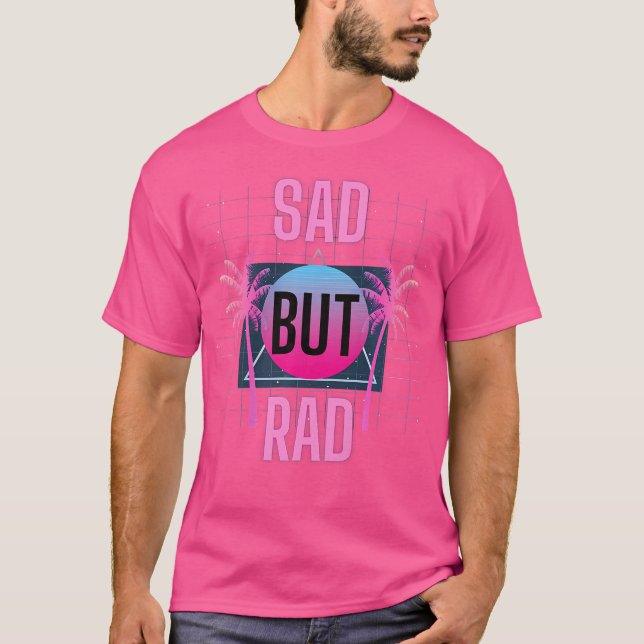 Camiseta Triste Mas Radical Electro Synthwave 80S (Frente)