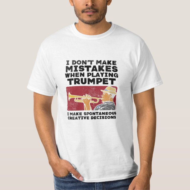 Camiseta Trompete - Tocando Um Trompete (Frente)