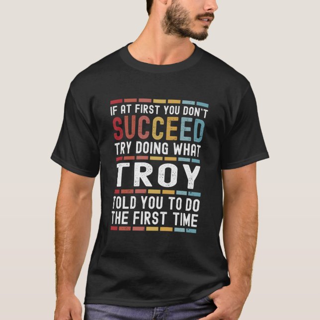 Camiseta Troy Name Personalized Joke (Frente)