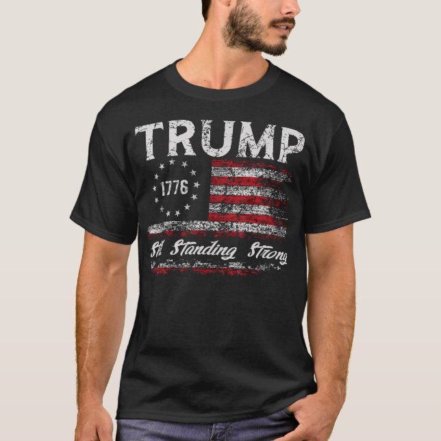 Camiseta Trump Ainda Permanece Forte Presidente Donald Trum (Frente)