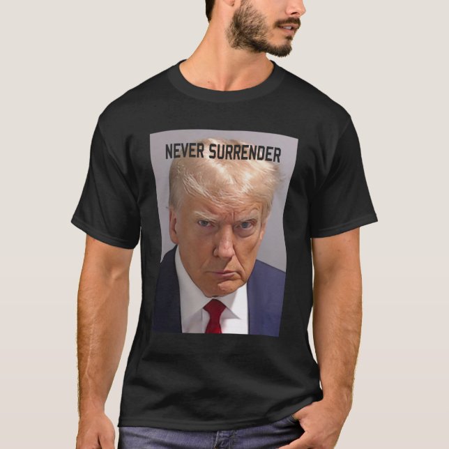 Camiseta Trump Mugshot Donald Trump Mug baleado Nunca Surja (Frente)