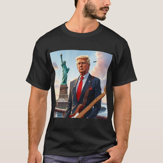 Camiseta Trump Tocando Violão Elétrico na Estátua da Liberd (Frente)
