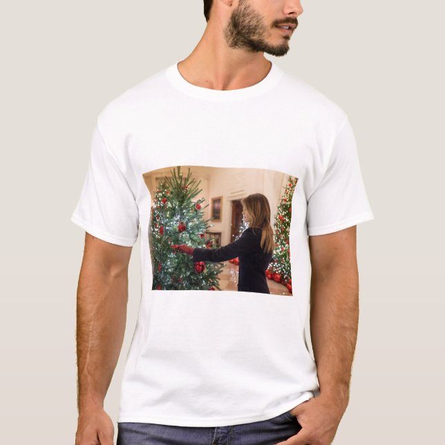 Camiseta Trunfo de Melania que decora a árvore de Natal (Frente)