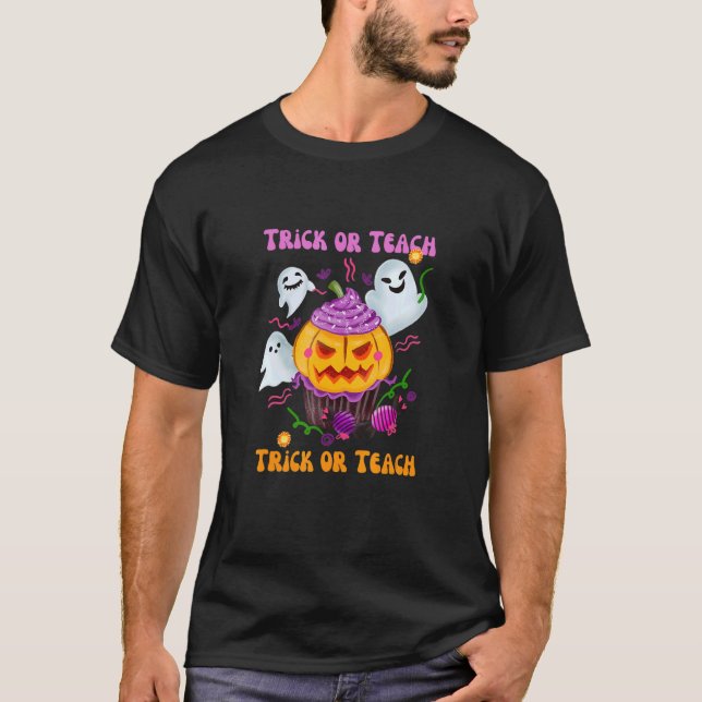 Camiseta Truque de Halloween ou Ensino Fantasma Pré-K Te (Frente)