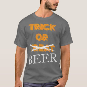 Camiseta Truque ou tratamento de Bebendo de cerveja