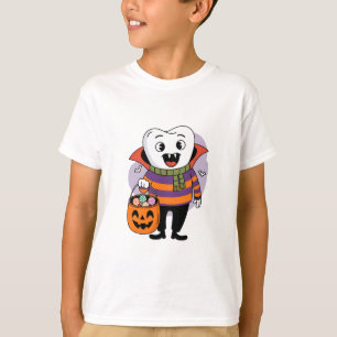 Camiseta Truque ou tratamento de dentes de vampiro