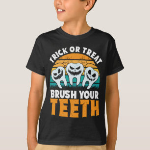 Camiseta Truque Ou Tratar Escove Seus Dentes Dentista Arran