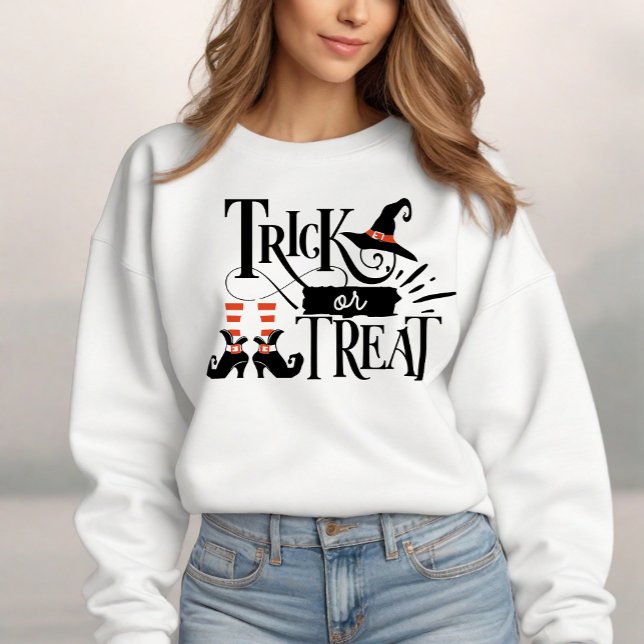 Camiseta Truque ou Trate Bruxa Bonitinha do Halloween (Celebrate Halloween with our "Trick or Treat" sweatshirt, featuring a fun witch-themed design.)