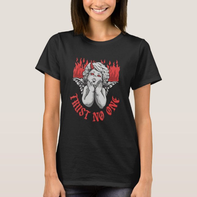 Camiseta Trust No One Gothic Devil Cupid Statue Sculpture E (Frente)