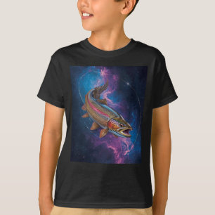 Camiseta Truta Arco-Íris Cósmica Nadando na Nebulosa da Gal