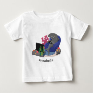 Camiseta Tubarão engraçado assistindo desenhos animados n