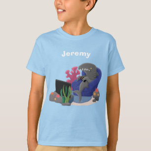 Camiseta Tubarão engraçado assistindo desenhos animados n