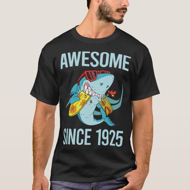 Camiseta Tubarão Engraçado - Incrível Desde 1925 (Frente)