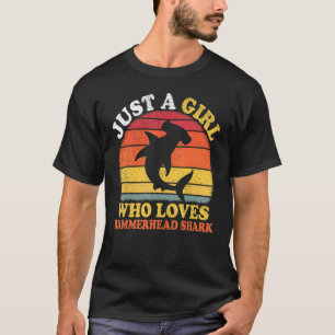 Camiseta Tubarões Vintage Apenas Uma Menina Que Ama Hammerh