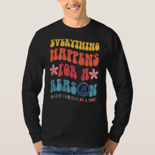 Camiseta Tudo Acontece Por Uma Razão Estética