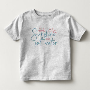 Camiseta Tudo o que Preciso é Luz do Sol e Água Salgada