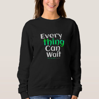 Camiseta Tudo pode esperar. Estudar. Relaxar. Repetir.