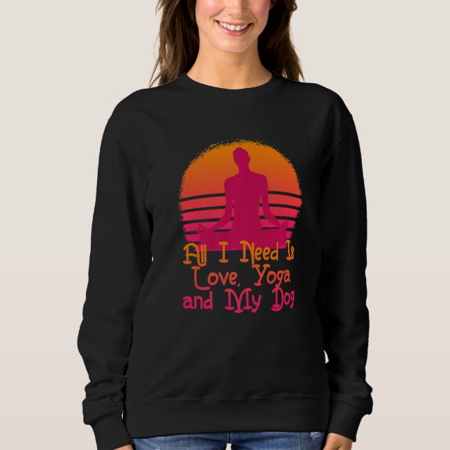 Camiseta Tudo Que Preciso É De Amor E Yoga E Um Ioga Incrív (Frente)