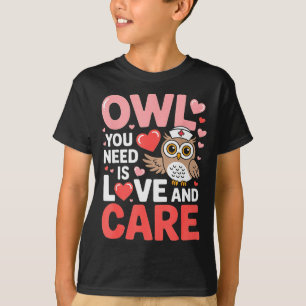 Camiseta Tudo Que Você Precisa É Amor Enfermeira do Dia dos