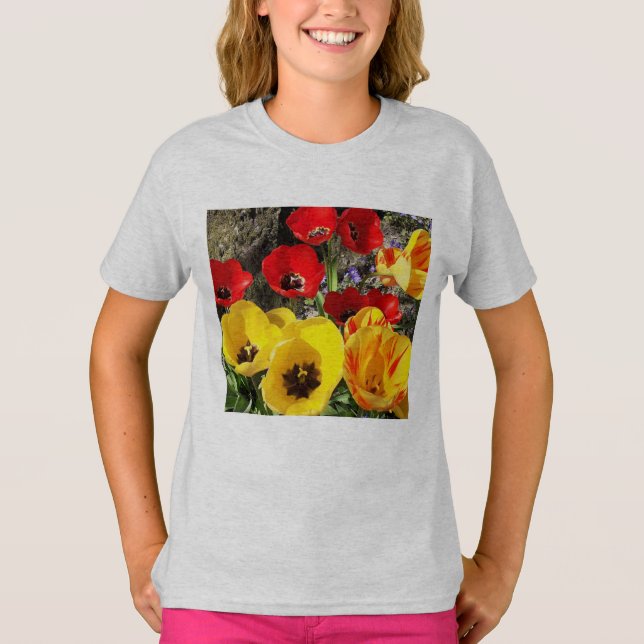 Camiseta Tulipas Amarelas e Vermelhas (Frente)