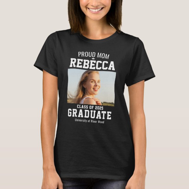 Camiseta Turma de 2025 Mãe Orgulhosa Graduada Personalizado (Frente)