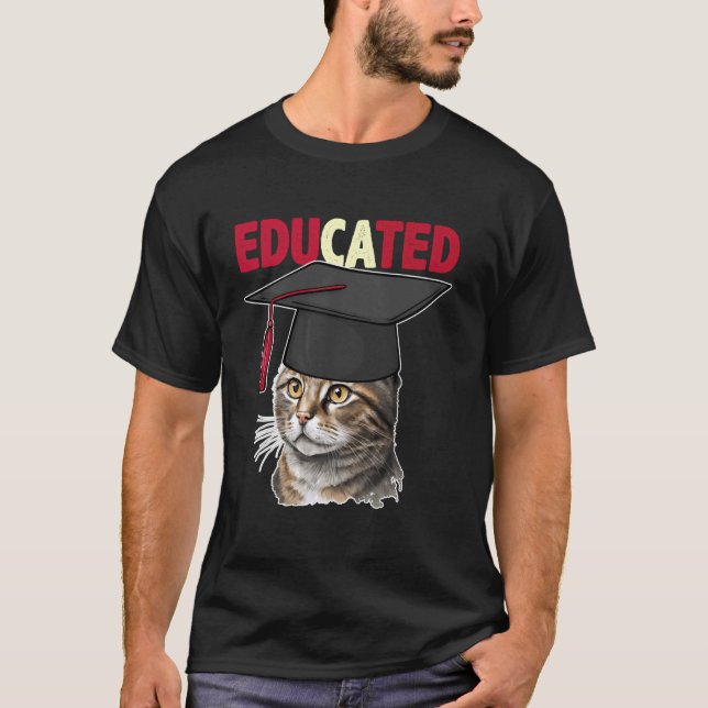 Camiseta Turma Educada e Divertida de 2025 Gato com Capelo  (Frente)