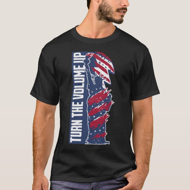 Camiseta  Turn The Volume Up Newyork Lover Patriotic US  (Frente)