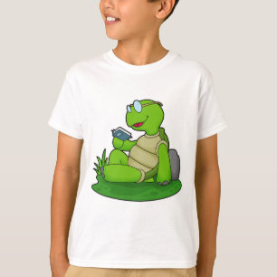 Camiseta Turtle Leading Book