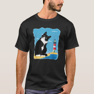 Camiseta Tuxedo Cat Lighthouse Day Ocean Beach Summer