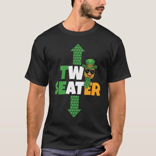 Camiseta Two Seater St Patricks Day Upside Down Pineapple S (Frente)