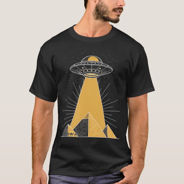 Camiseta Ufo Abduction Pyramid Alien Beam Sci Fi Ufo (Frente)