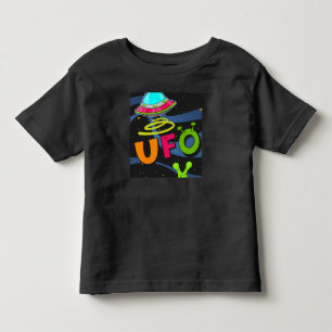 Camiseta ufo no espaço diga oi