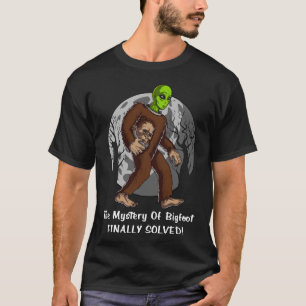 Camiseta UFO resolvido mistério da conspiração de Bigfoot