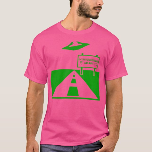 Camiseta Ufo Sobre A Estrada (Frente)
