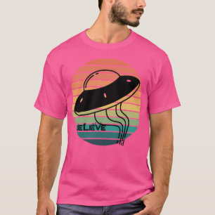 Camiseta Ufo Vintage Art