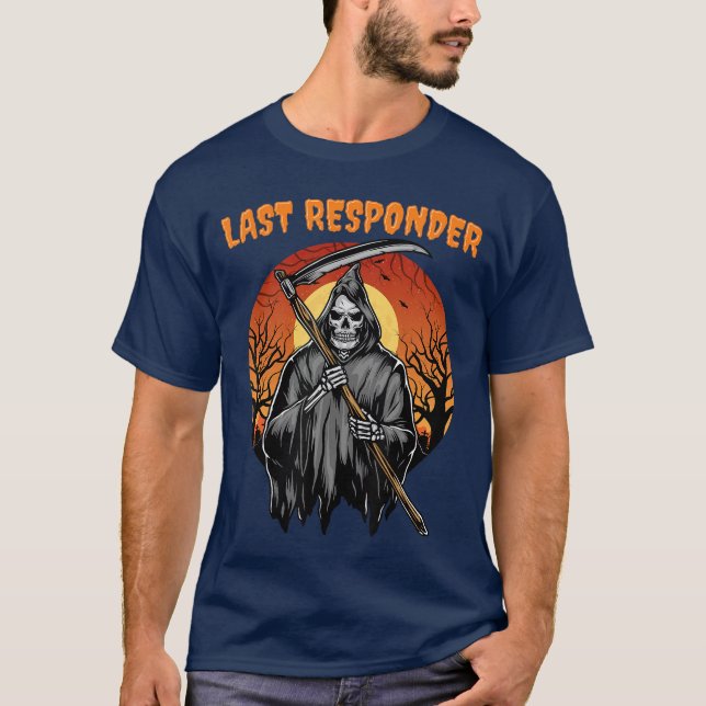 Camiseta Último Responsável Truque ou Tratamento Assustador (Frente)