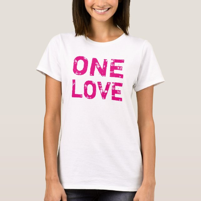 CAMISETA UM AMOR (Frente)