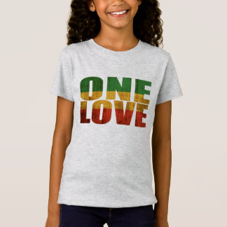 CAMISETA UM AMOR -