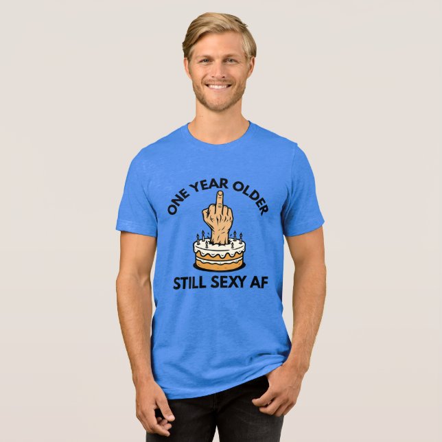 Camiseta Um ano mais velho (Frente Completa)