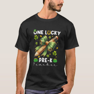 Camiseta Um arco de professores pré-K sortudos St Patricks