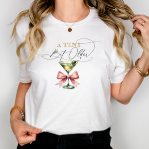 Camiseta Um Arco Rosa Tini Bit Mais Antigo Martini