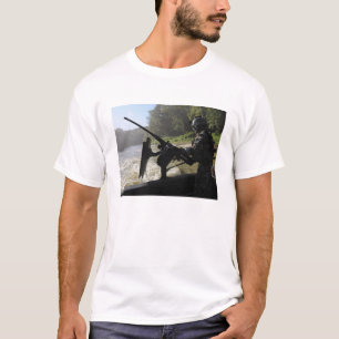 Camiseta Um artesanato de guerra especial
