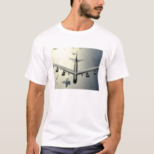 Camiseta Um B-52 Stratofortress em vôo 2