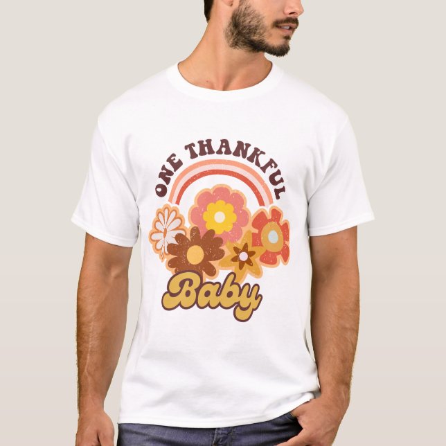 Camiseta Um Bebê Agradável Pumpkin no Halloween Groovy Fall (Frente)
