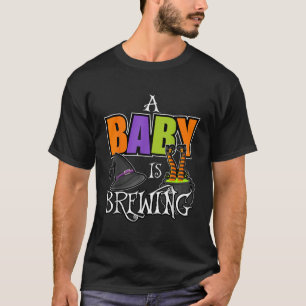 Camiseta Um Bebê está criando o Chá de fraldas do tema do H