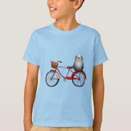 Camiseta Um belo selo de animação em uma bicicleta