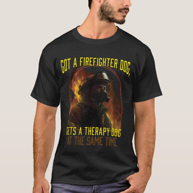 Camiseta Um Cachorro Bombeiro Tem Aherapia Cachorro Athe bo (Frente)